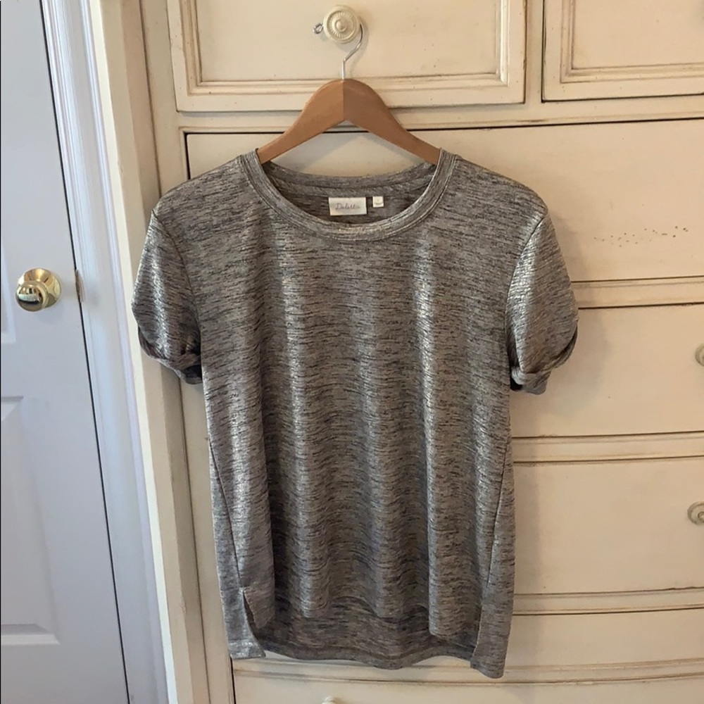 deletta tshirt